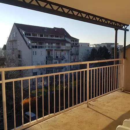 Rajiceva 5- Sa Prostranom Terasom I Garaznim Mestom Apartment Kragujevac