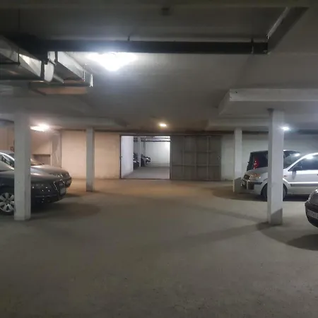 Apartment Rajiceva 5- Sa Prostranom Terasom I Garaznim Mestom