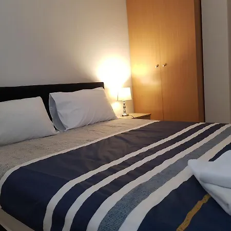 Rajiceva 5- Sa Prostranom Terasom I Garaznim Mestom *