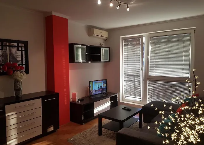 Rajiceva 5- Sa Prostranom Terasom I Garaznim Mestom *