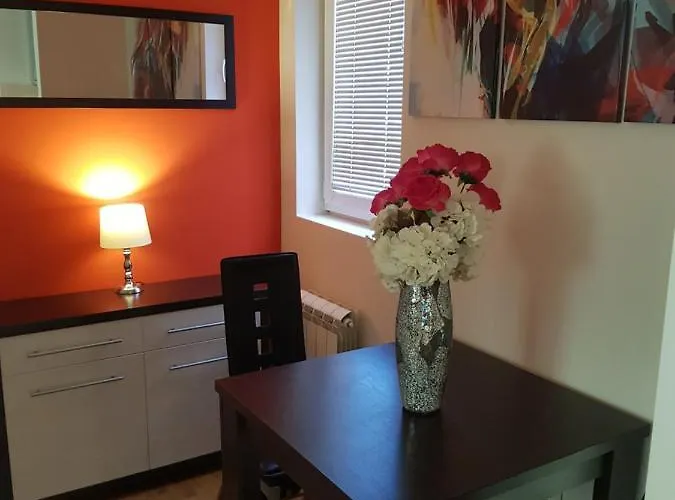 Daire Rajiceva 5- Sa Prostranom Terasom I Garaznim Mestom